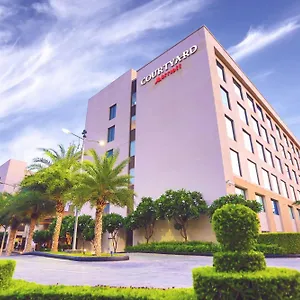 Courtyard By Marriott Agra ***** Agra (Uttar Pradesh)